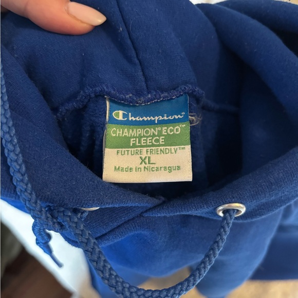 Men's Champion Sweater - Picture 4 of 4